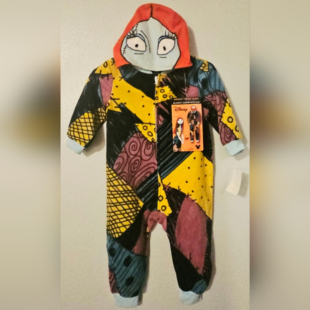 NWT Disney Sally Nightmare Before Christmas Zip Up Sleeper W/ Cap 12 Mos